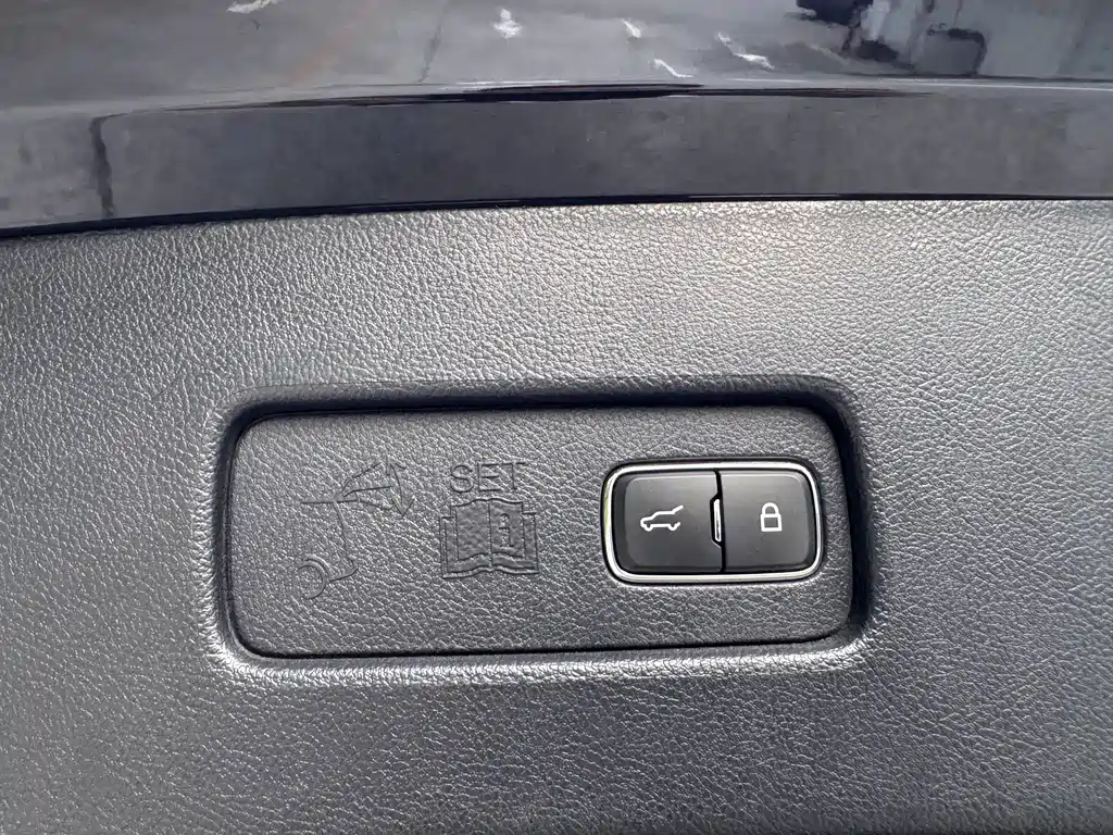 Lincoln Aviator — миниатюра 37