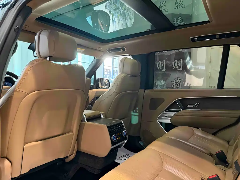 Land Rover Range Rover — миниатюра 17