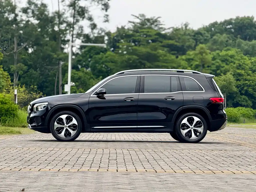 Mercedes-Benz GLB — миниатюра 4