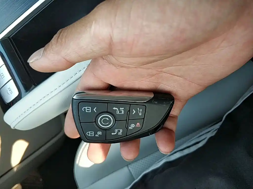 Buick GL8 2024 7 мест