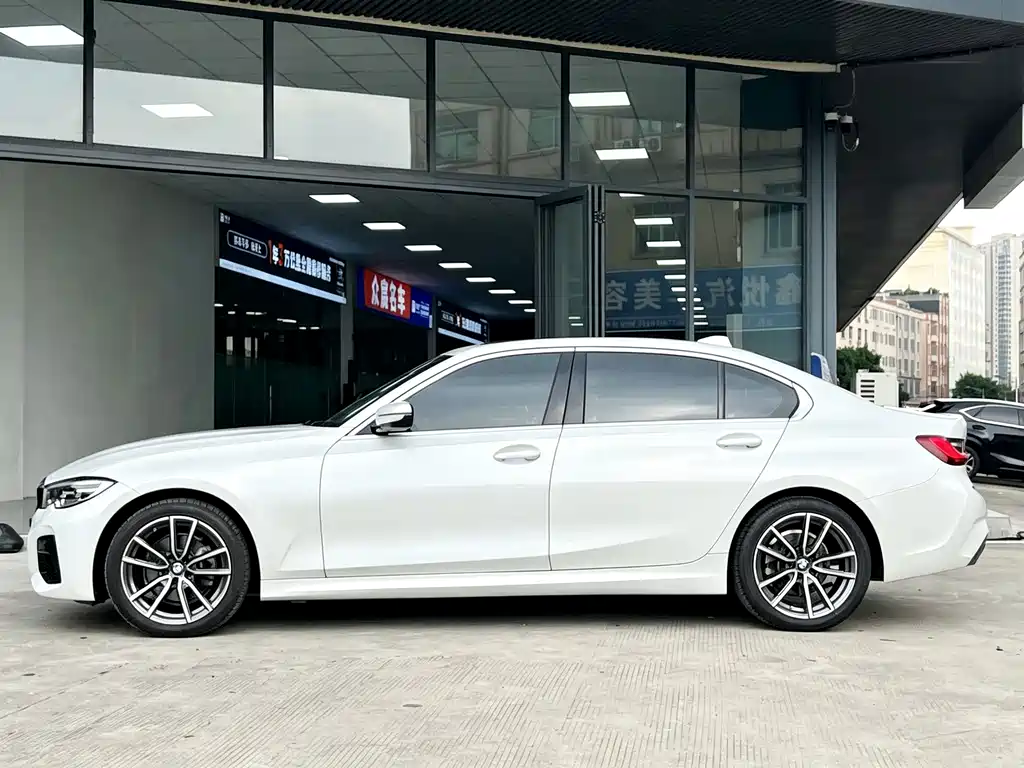 BMW 3 Series — миниатюра 3