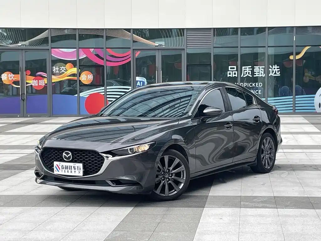 Mazda 3 Axela 2022