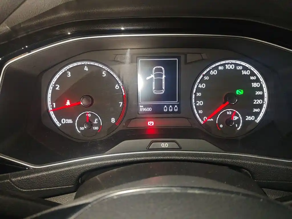 Volkswagen T-Roc — миниатюра 8