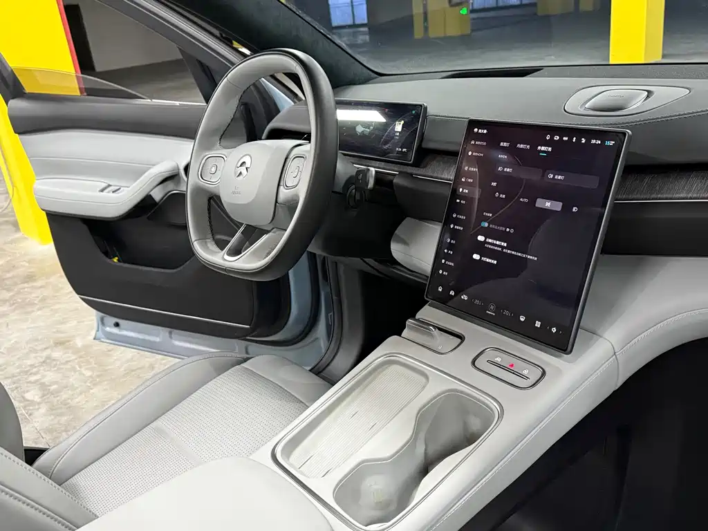 NIO ES6 — миниатюра 8