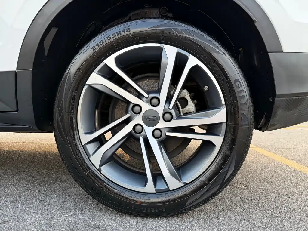 Geely Binyue — миниатюра 26