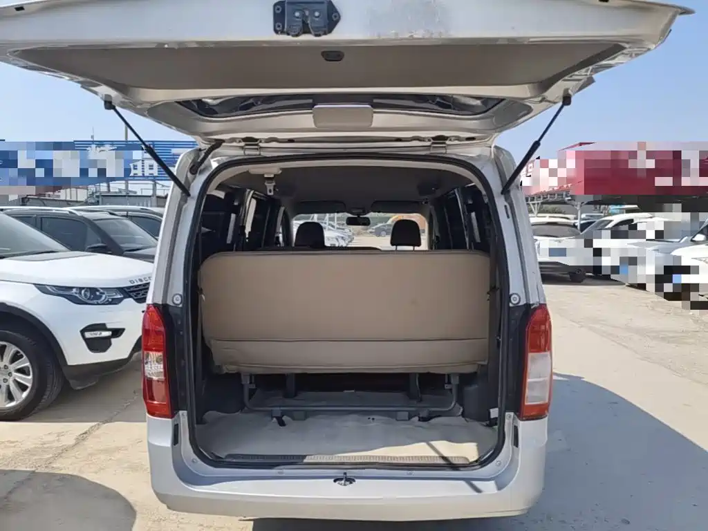 Wuling Rongguang V — миниатюра 19