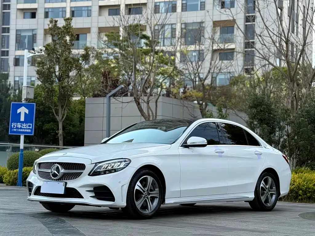 Mercedes-Benz C-Class 2020