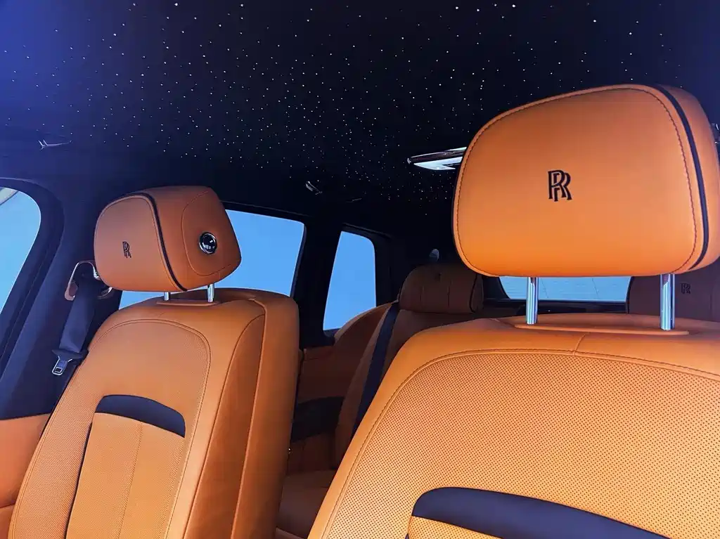 Rolls-Royce Cullinan 2024 мест