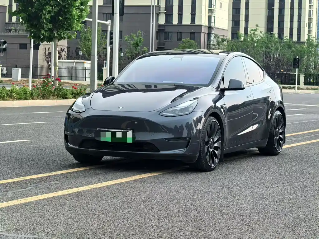 Tesla Model Y 2023