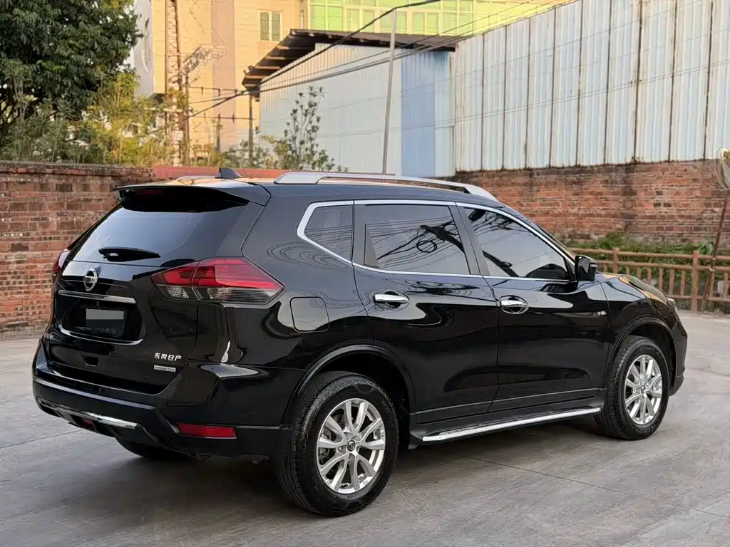 Nissan X-Trail — миниатюра 5