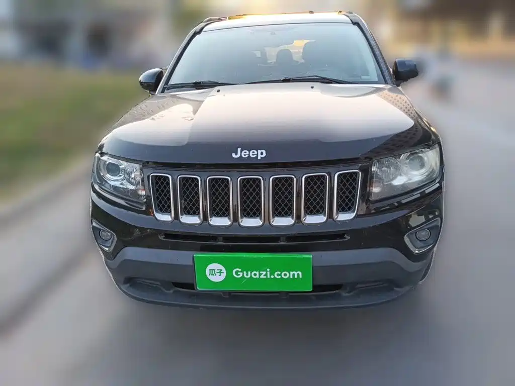 Jeep Compass (Import) — миниатюра 2