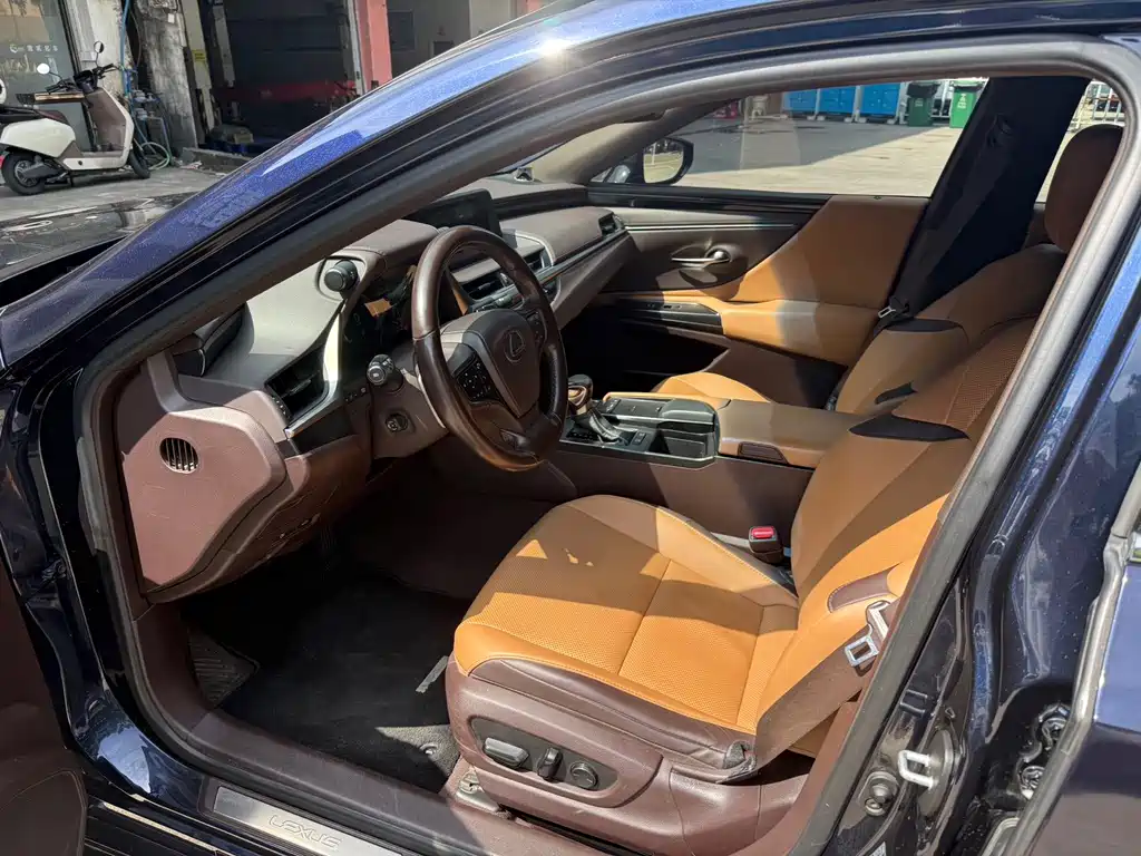 Lexus ES — миниатюра 3