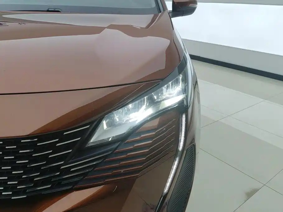 Peugeot 4008 — миниатюра 5