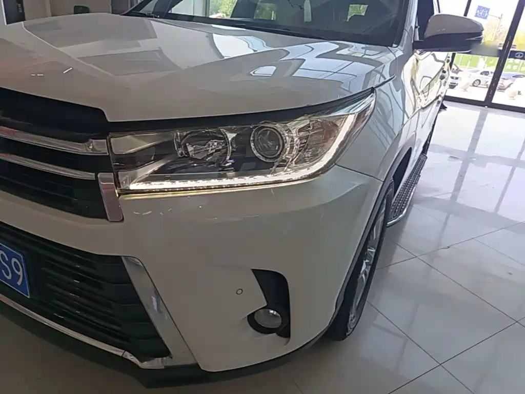 Toyota Highlander — миниатюра 24