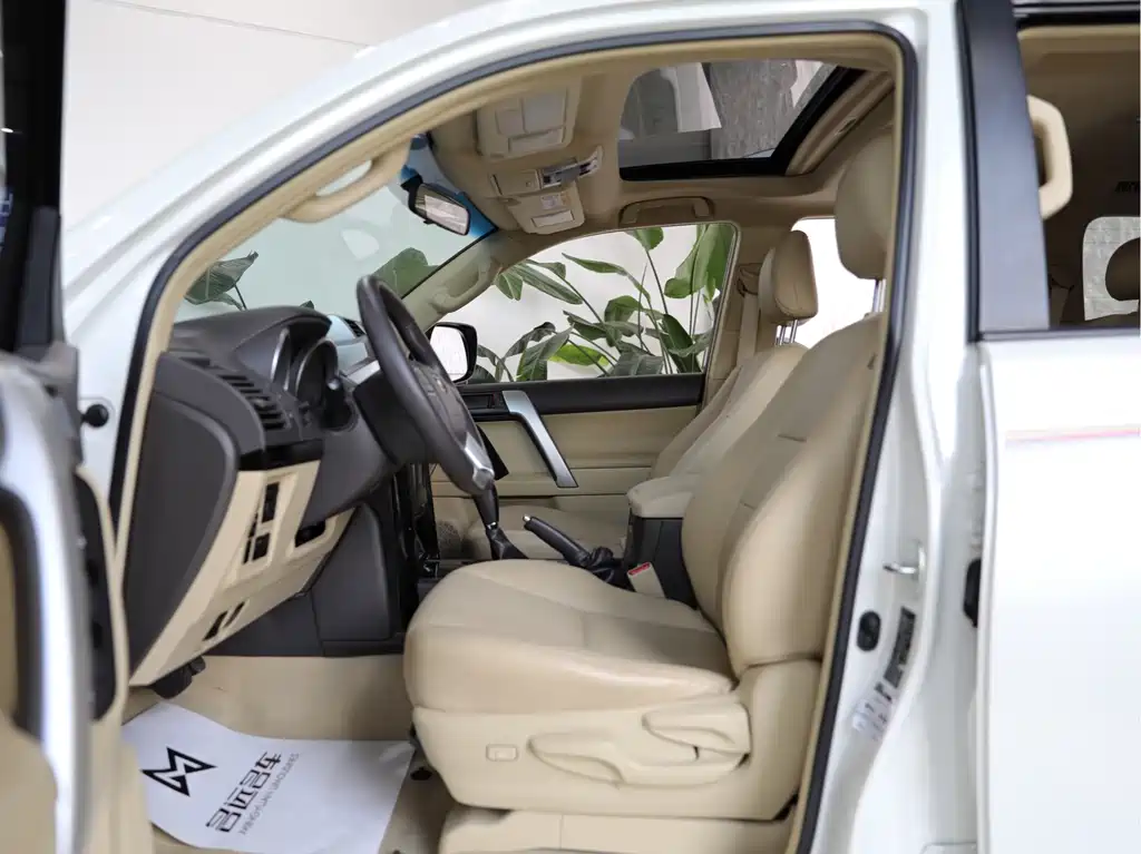 Toyota Land Cruiser Prado 2016 2.7L AT