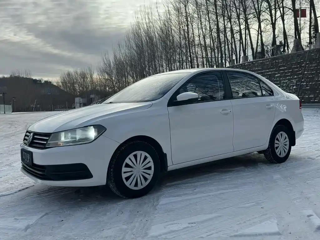 VOLKSWAGEN SANTANA