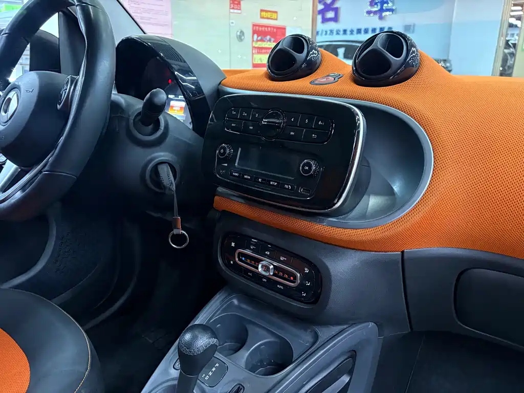 smart Smart Fortwo — миниатюра 10