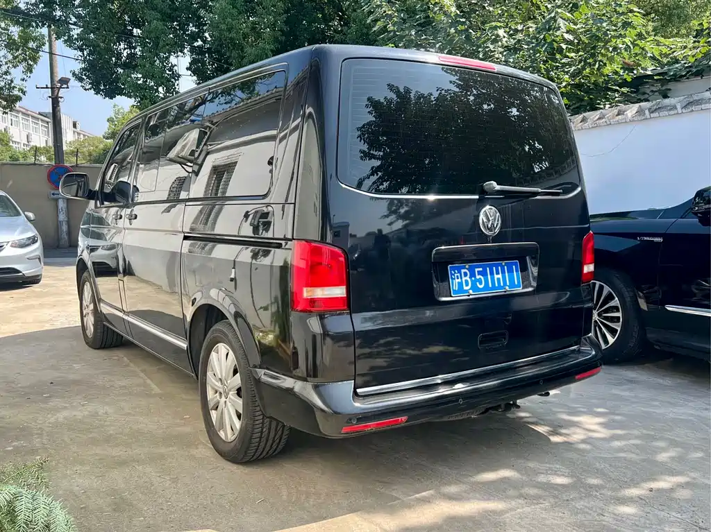 Volkswagen Multivan — миниатюра 4