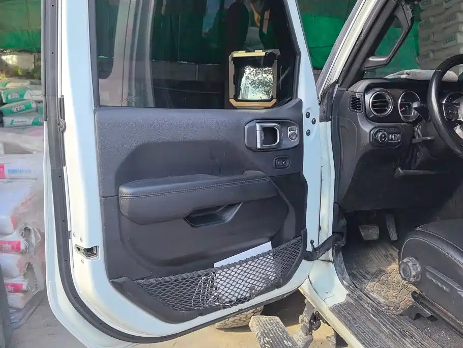 Jeep Wrangler — миниатюра 7
