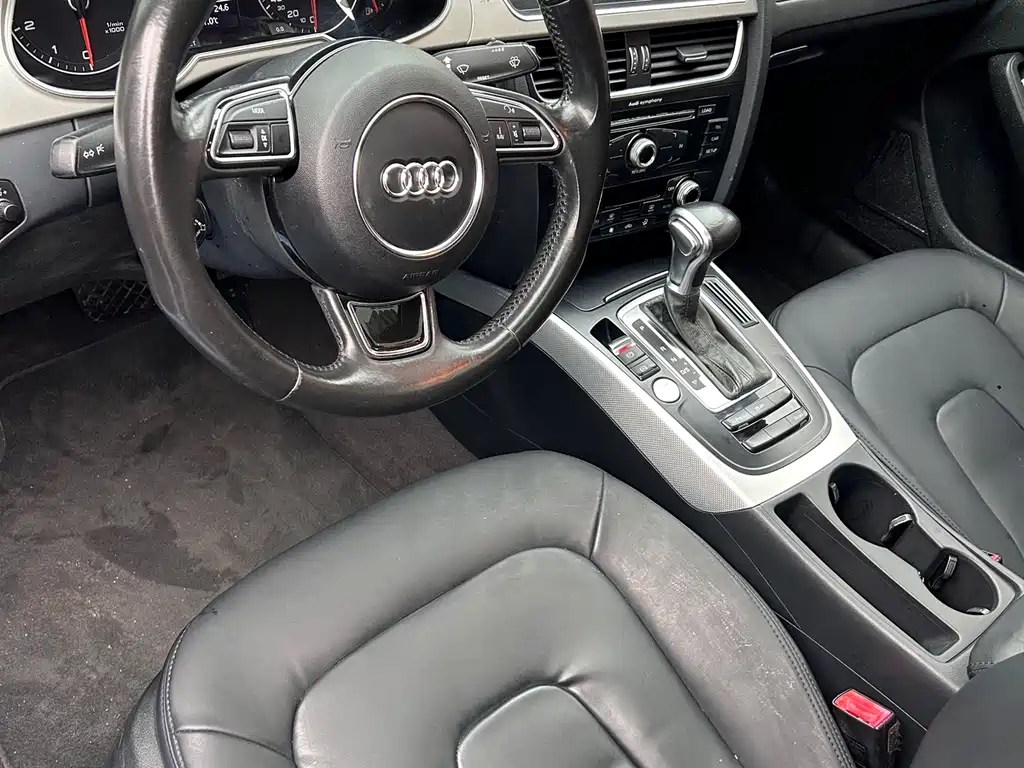 Audi A4L 2016 35 TFSI S line Comfort