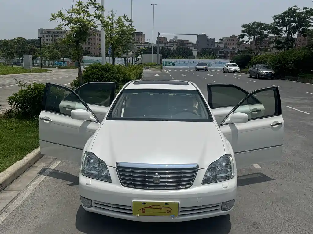 Toyota Crown 2005 3.0L Royal Saloon