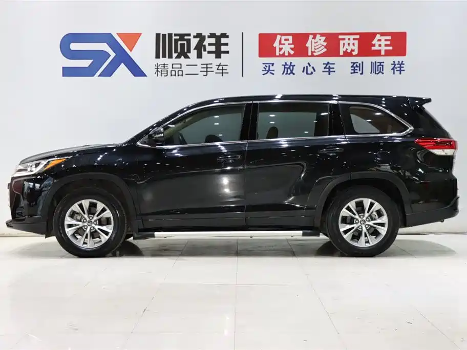 Toyota Highlander 2021 2.0T Elite 7 мест