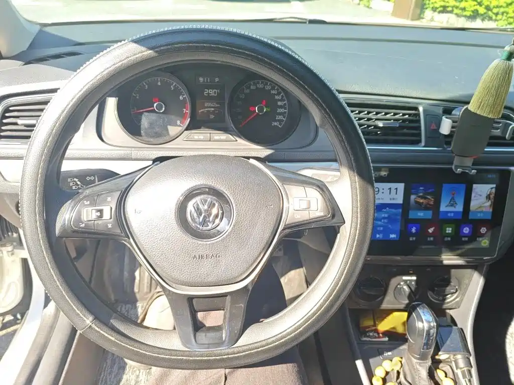 Volkswagen Lavida — миниатюра 3