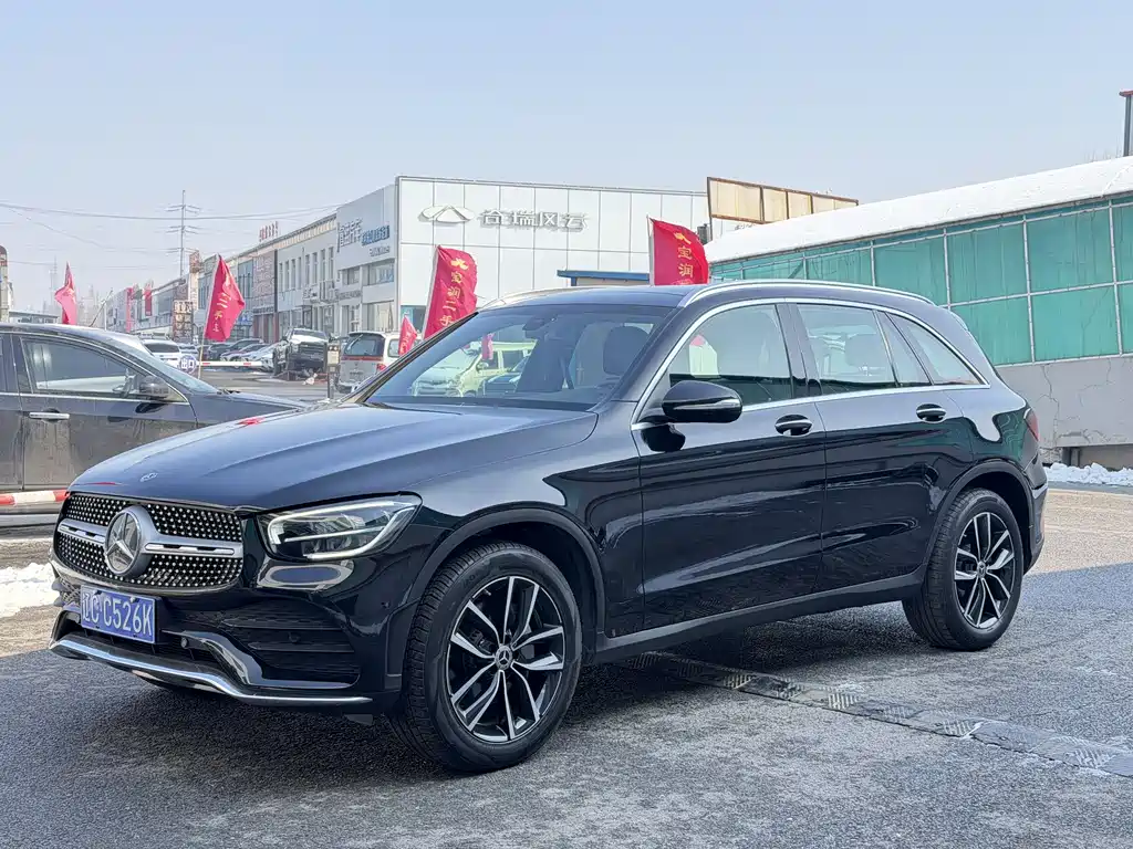 MERCEDES-BENZ GLC