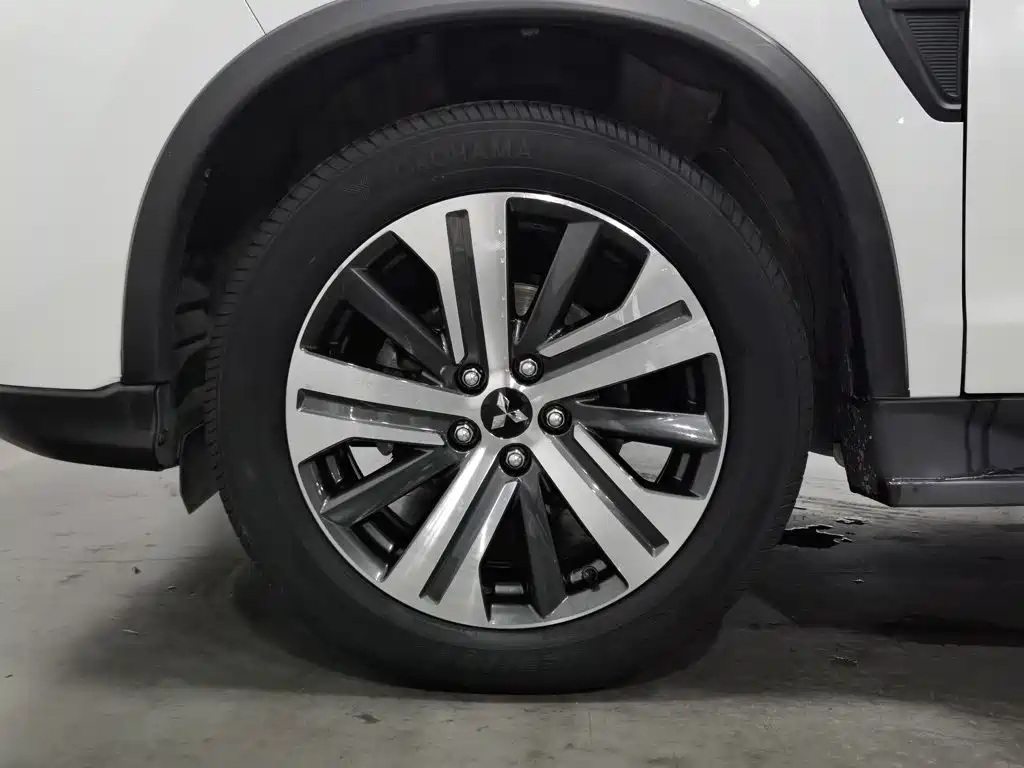 Mitsubishi ASX — миниатюра 17