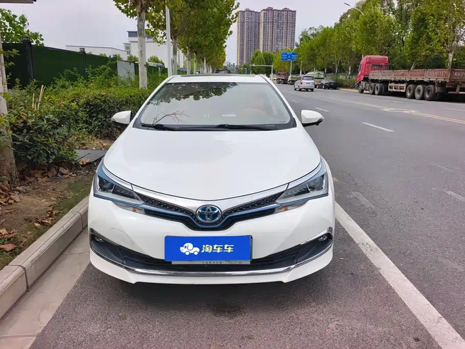 Toyota Corolla Hybrid — миниатюра 2