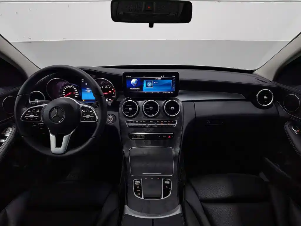 Mercedes-Benz C-Class — миниатюра 5