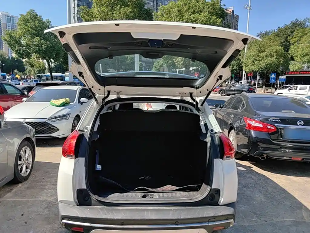 Peugeot 2008 — миниатюра 19