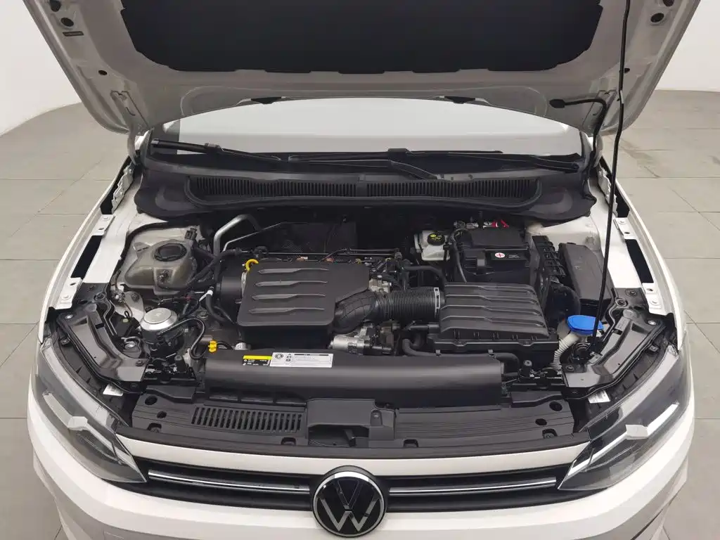 Volkswagen Polo — миниатюра 6