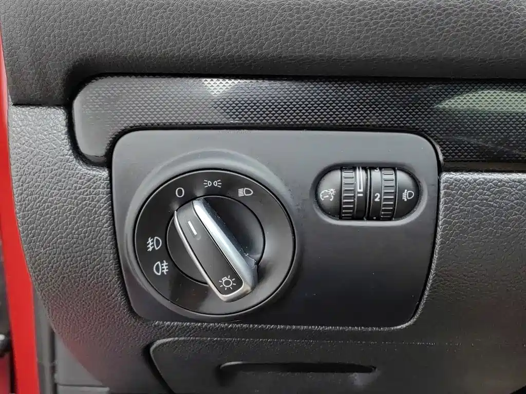 Volkswagen Golf — миниатюра 21