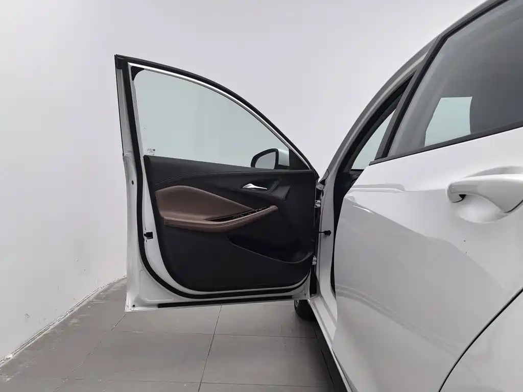 Buick Verano — миниатюра 8