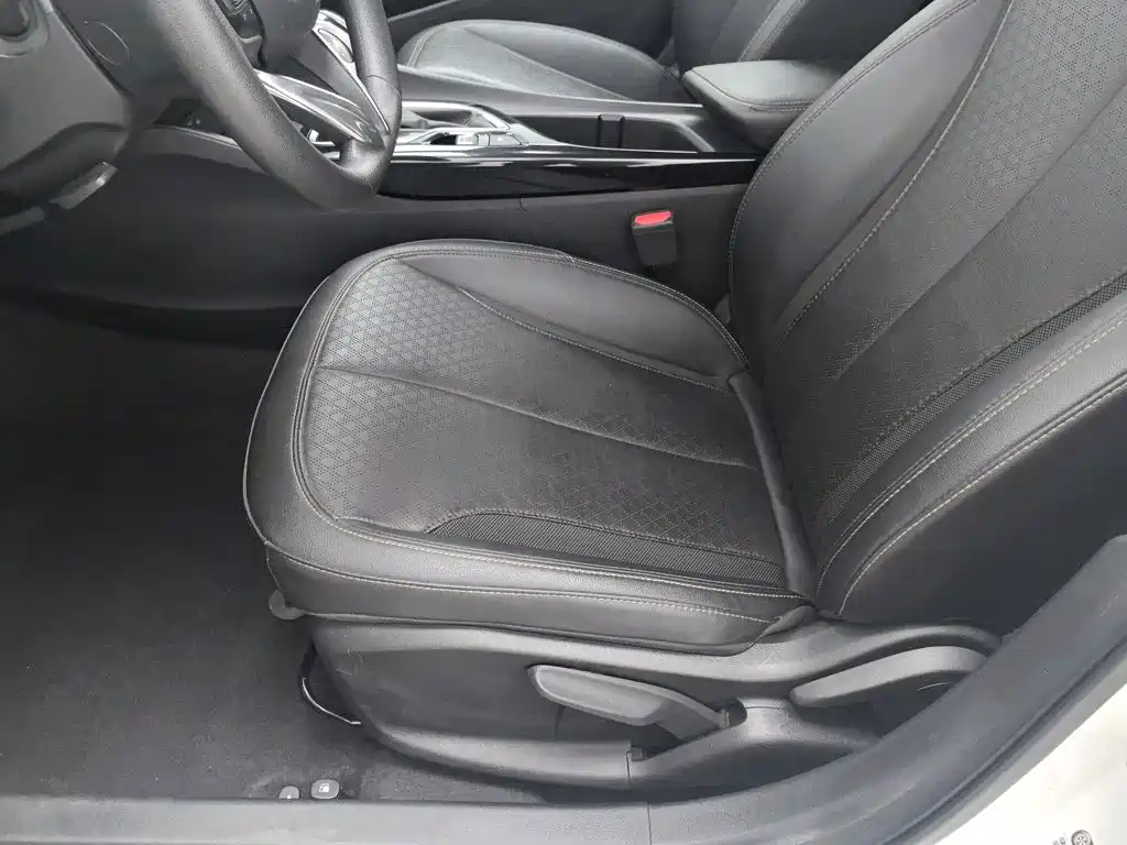 Buick Verano — миниатюра 20
