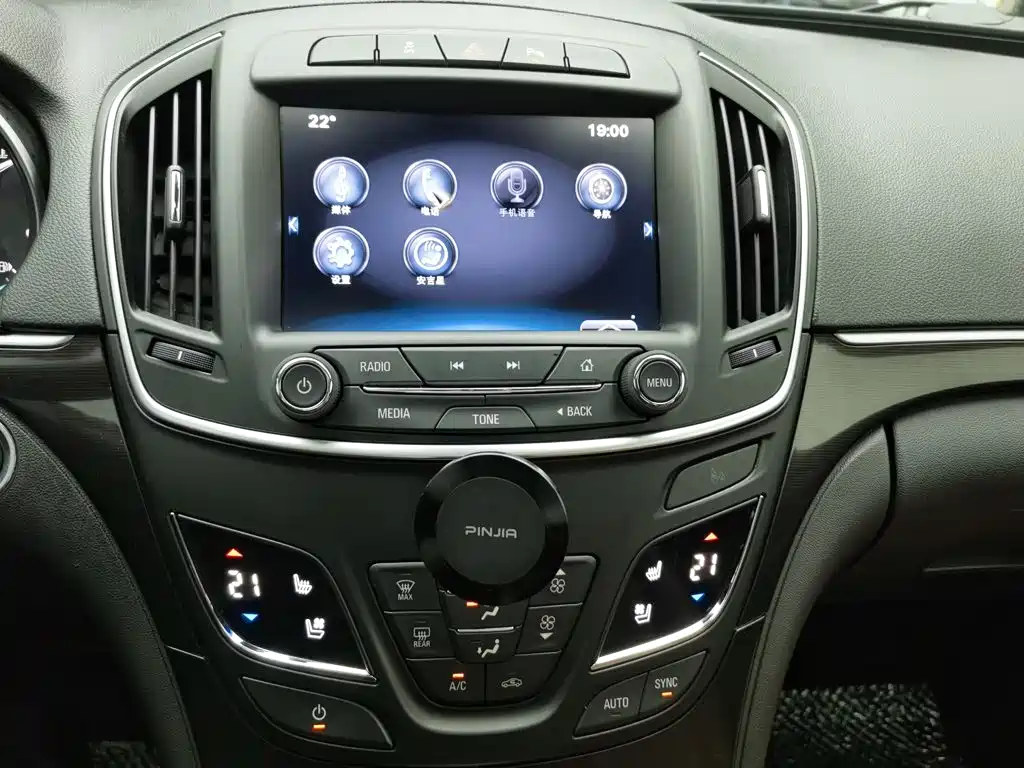 Buick Regal — миниатюра 12