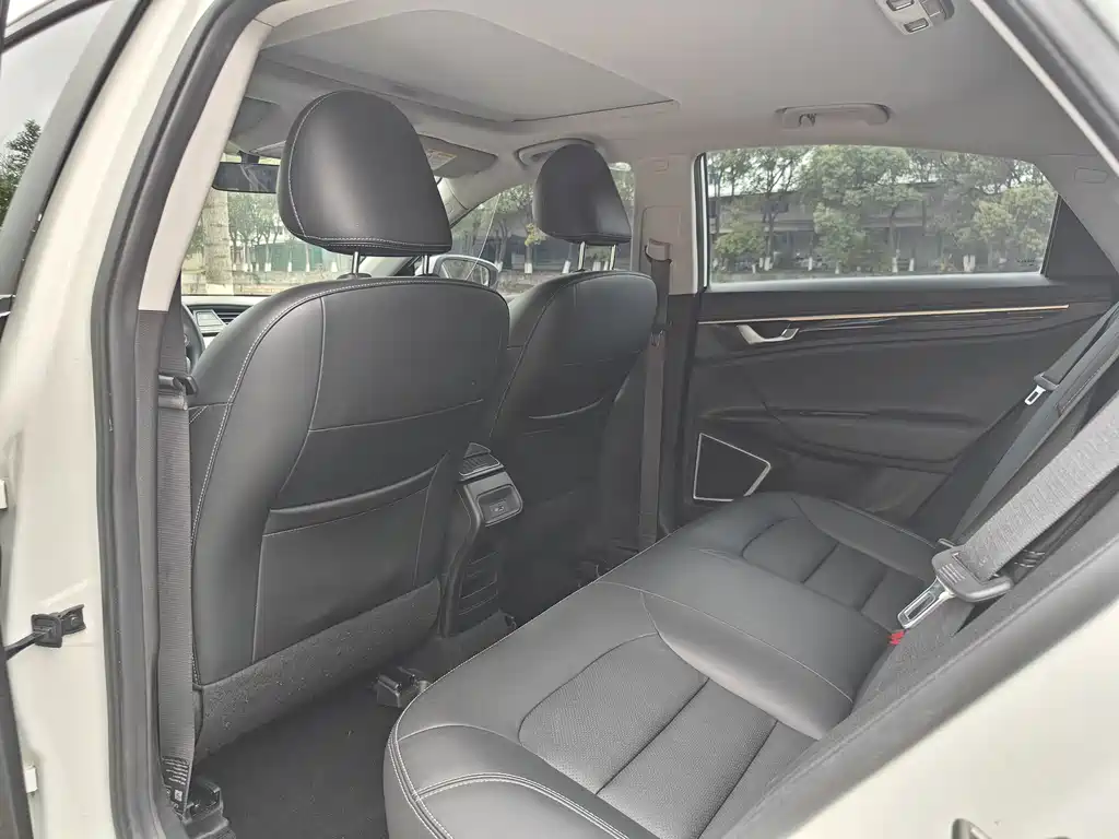 GEELY AUTOMOBILE EMGRAND GL