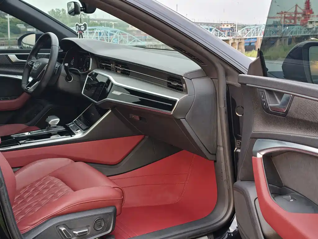 Audi A7L — миниатюра 13