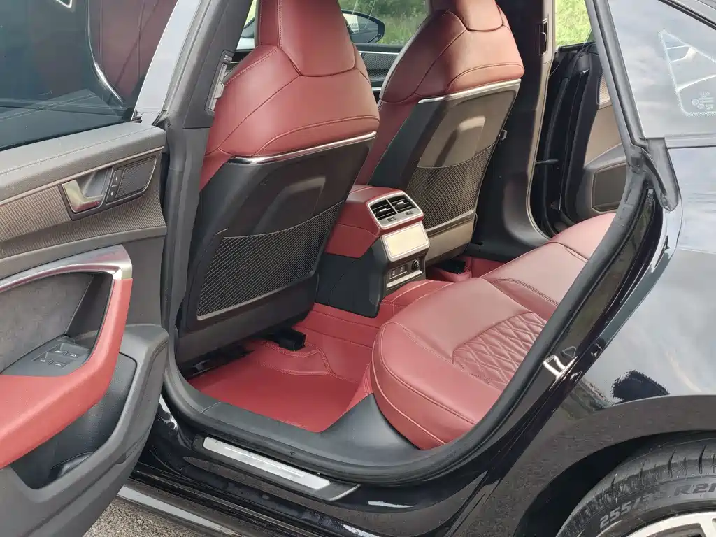 Audi A7L — миниатюра 12