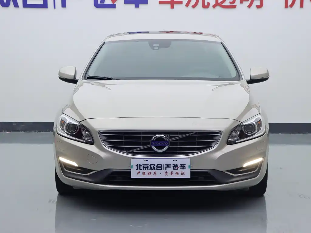 Volvo S60 — миниатюра 3