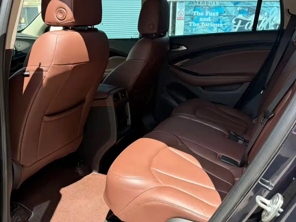 Buick Envision Plus — миниатюра 8