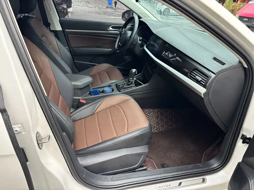 Volkswagen Lavida — миниатюра 11