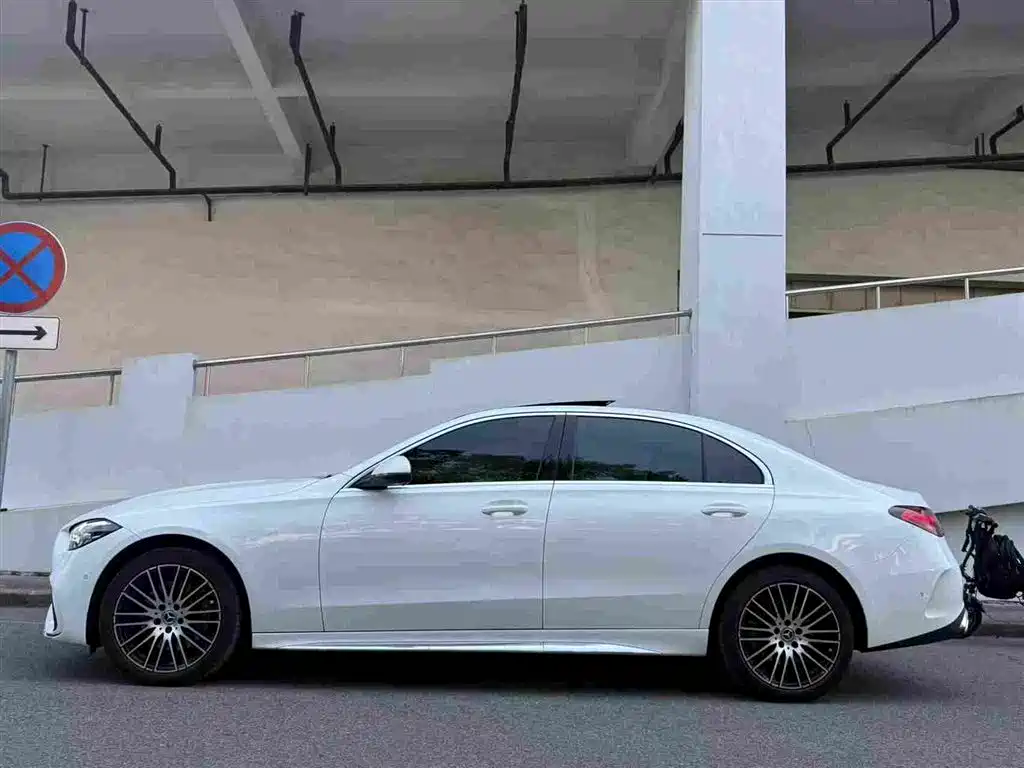 Mercedes-Benz C-Class — миниатюра 2