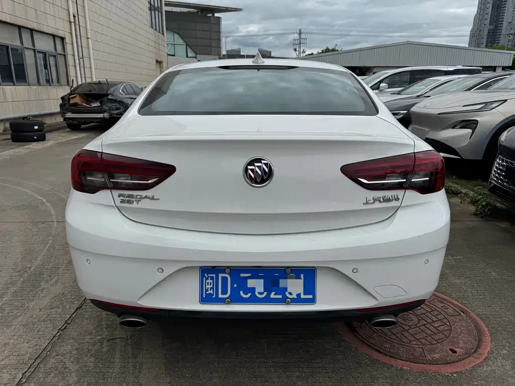 Buick Regal — миниатюра 5