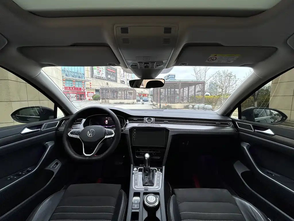 Volkswagen Magotan 2021 330TSI DSG 30