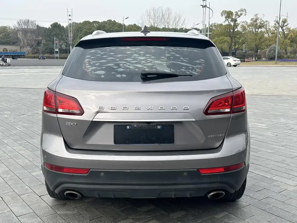 Borgward BX7 — миниатюра 6