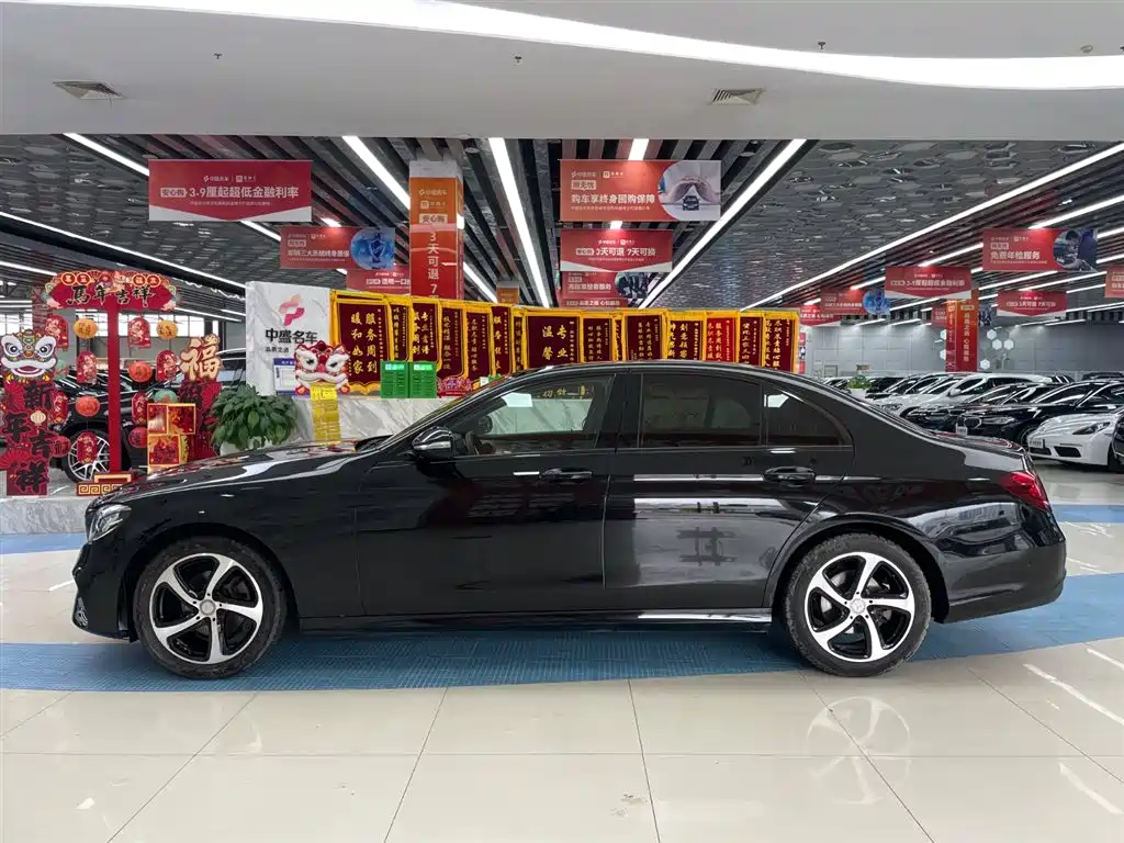 MERCEDES-BENZ E CLASS