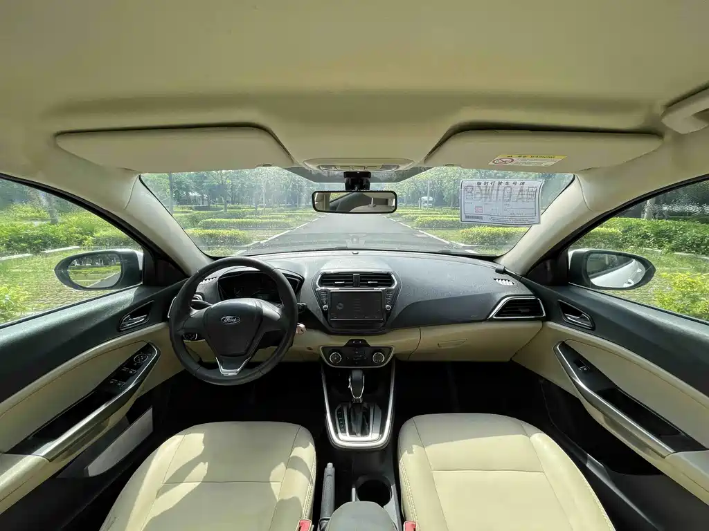 Ford Escort — миниатюра 9