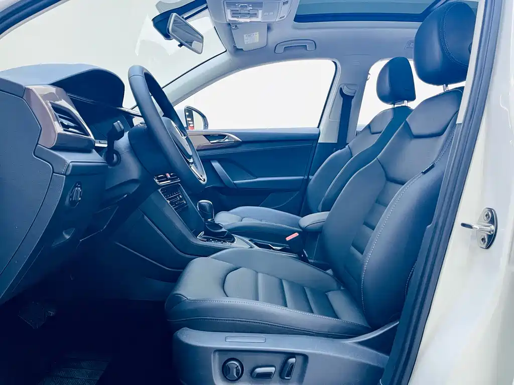 Volkswagen Tharu — миниатюра 6